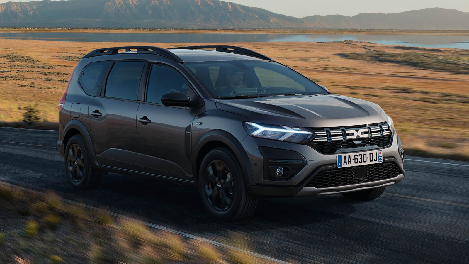 kia-ev3-lease-deals-from-364pm-carwow