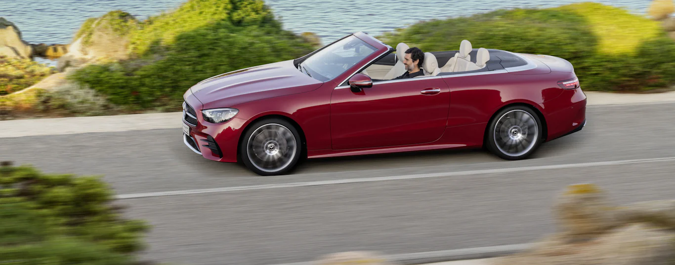 Luxury convertible design with aerodynamic comfort features