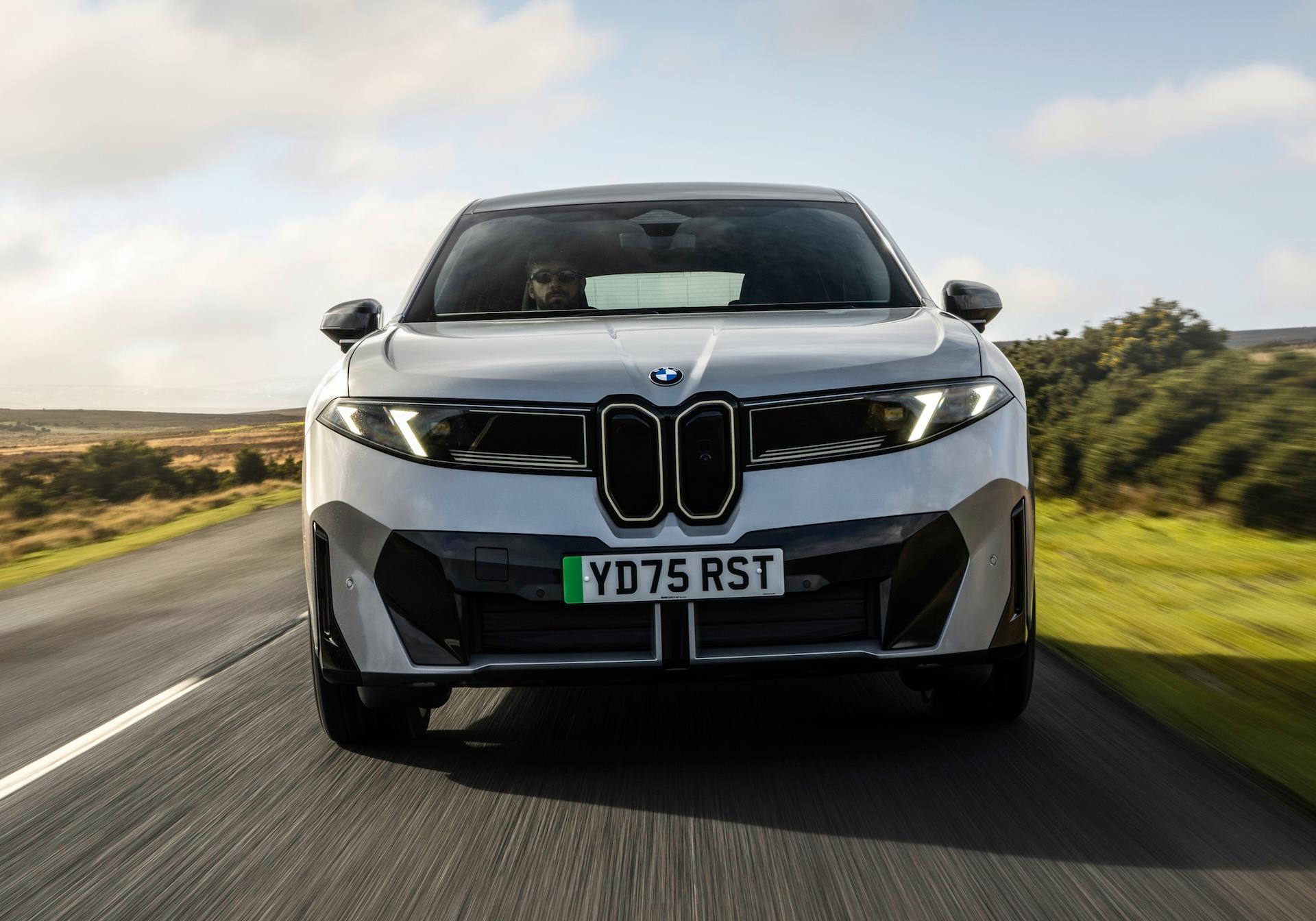 BMW iX3 2026 RHD driving2